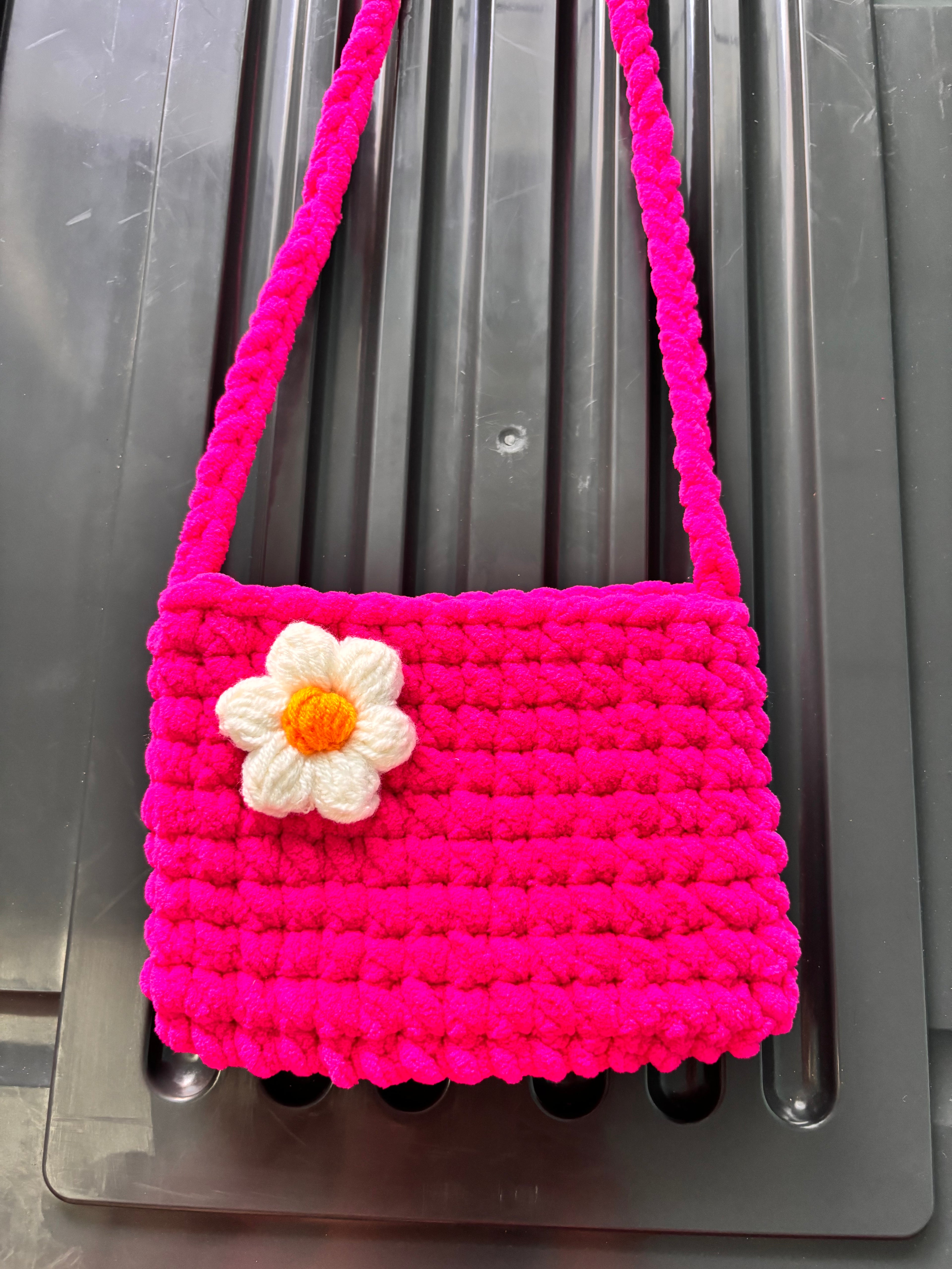 Crochet cute plush yarn bags for girls | Nesty Crafters
